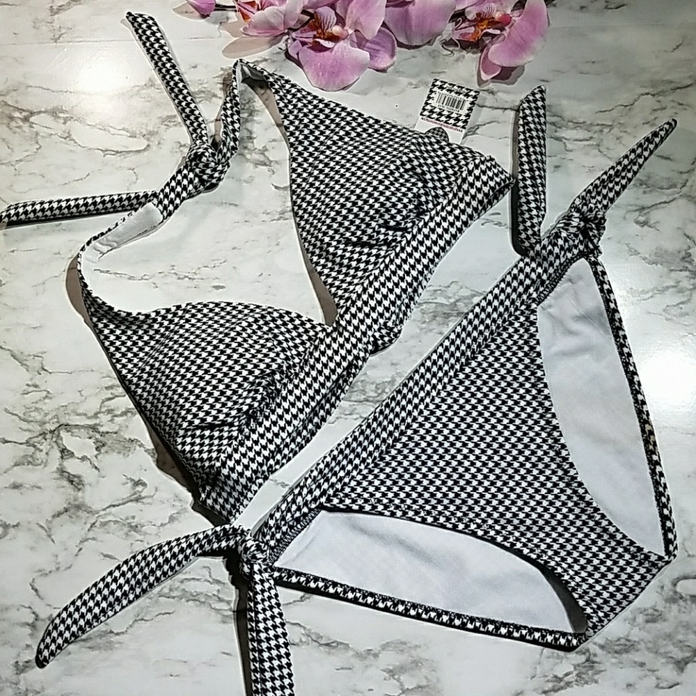 💙WEEKEND SALE💙 3 Piece Bikini Set